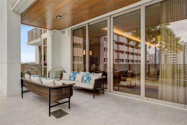 Villa Valencia #604 image #13