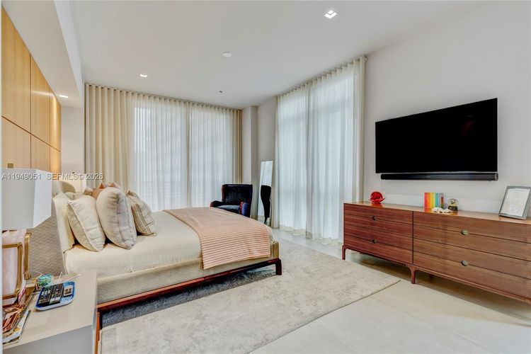 Villa Valencia #604 image #15