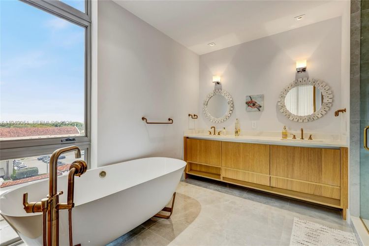 Villa Valencia #604 image #16