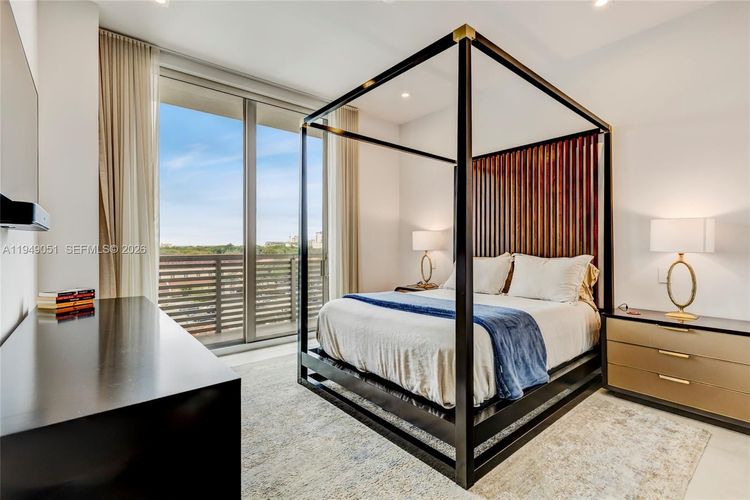 Villa Valencia #604 image #20