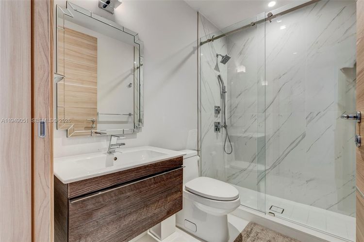 Villa Valencia #604 image #22