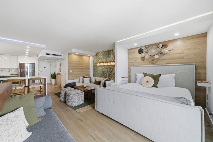 Roney Palace #1429 image #20