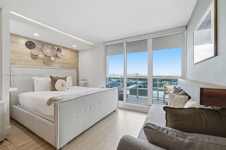 Roney Palace #1429 image #21