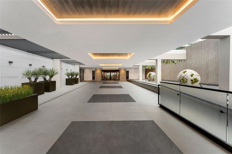 Roney Palace #1429 image #38