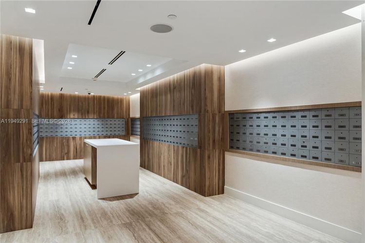 Roney Palace #1429 image #47