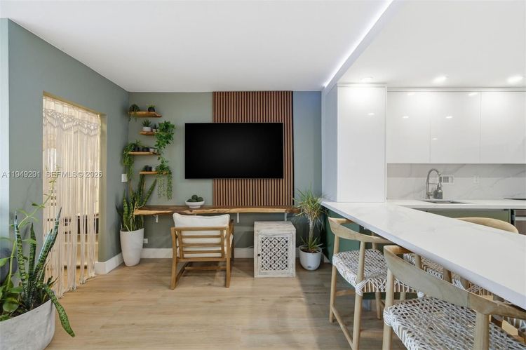 Roney Palace #1429 image #6