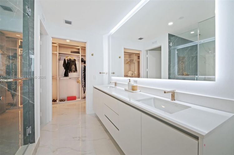 Aria Reserve South Tower #505 image #13