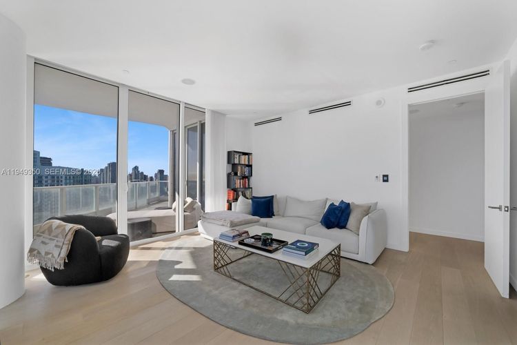 Paramount Bay #PH4302 image #27