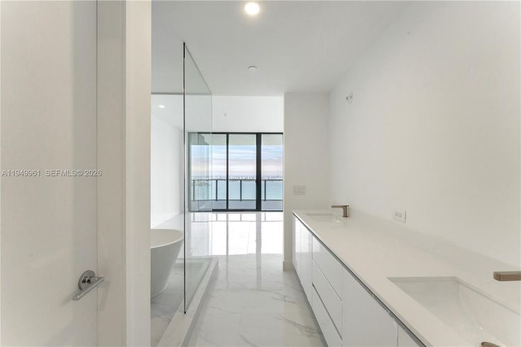 Aria Reserve South Tower #4503 image #10