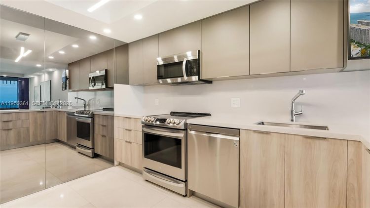 Three Grove Isle Condo #C1407 image #14