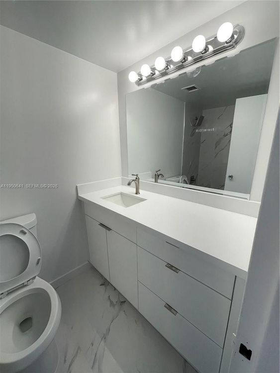 Kennedy House #2L image #10