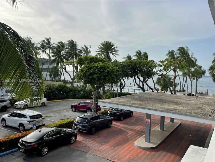 Kennedy House #2L image #15