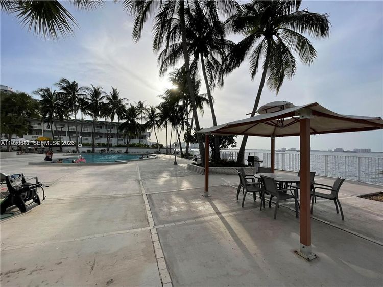 Kennedy House #2L image #19