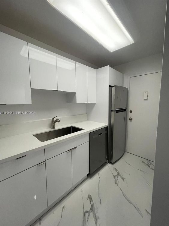 Kennedy House #2L image #7