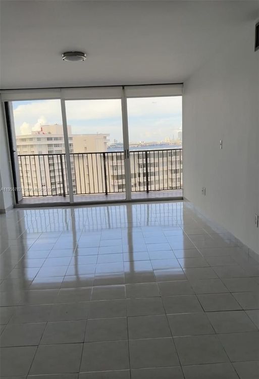 Costa Bella #1604 image #6