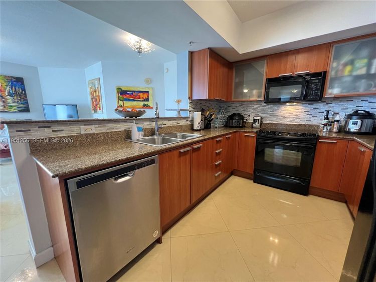 La Perla #2109 image #8