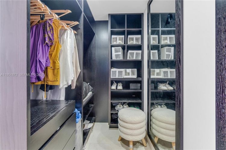 Commodore Plaza - Century #1414 image #21