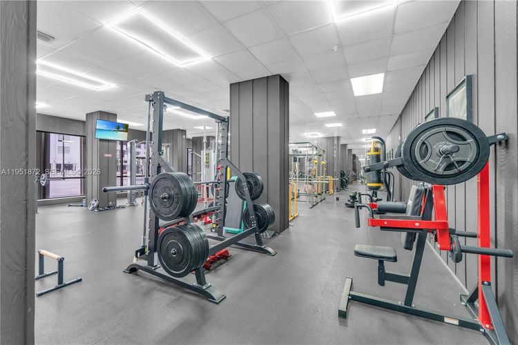 Commodore Plaza - Century #1414 image #34