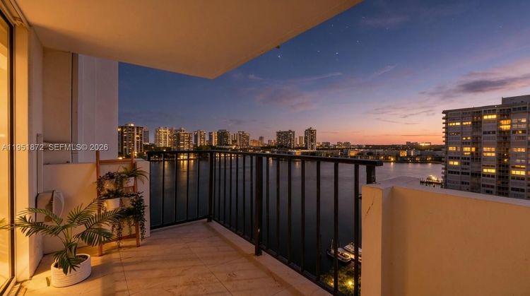 Commodore Plaza - Century #1414 image #44