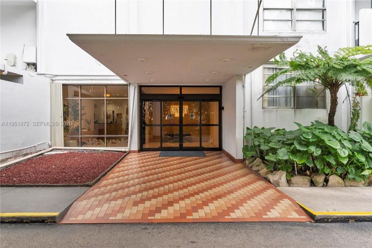 Commodore Plaza - Century #1414 image #50