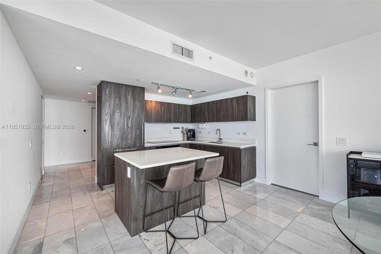 One Paraiso #1701 image #15