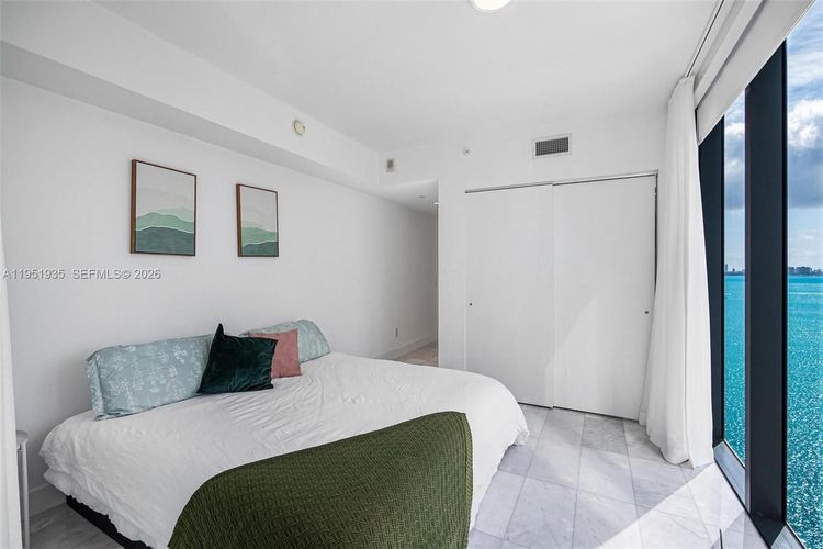 One Paraiso #1701 image #22