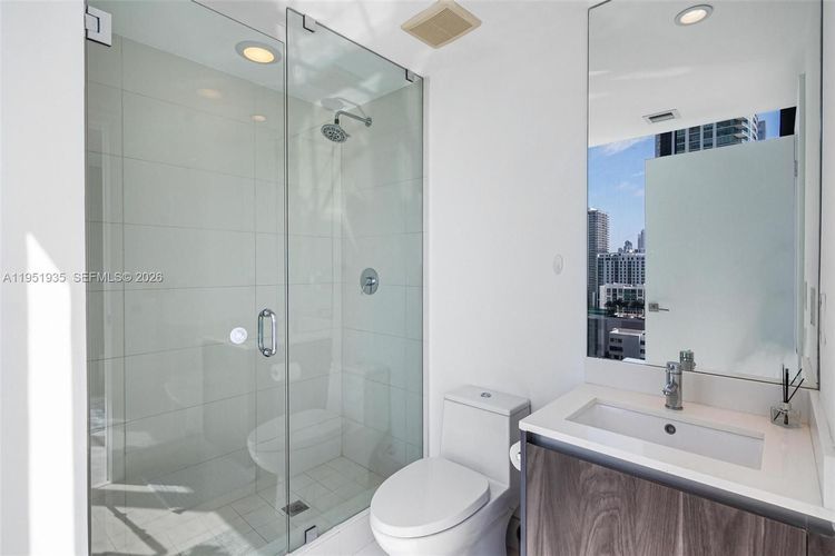 One Paraiso #1701 image #29