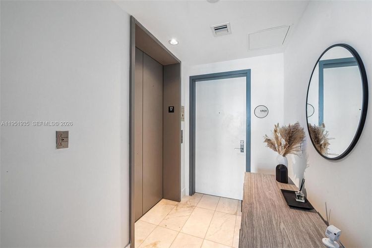 One Paraiso #1701 image #31