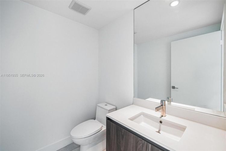 One Paraiso #1701 image #33