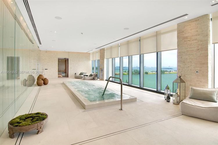 One Paraiso #1701 image #37