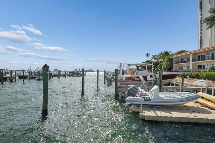 Towers of Quayside Condo #4 #1704 image #22