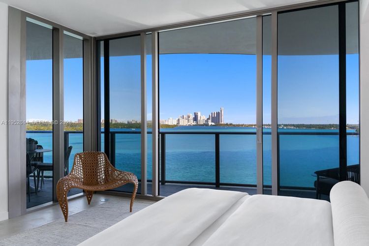 Onda Residences #701 image #11