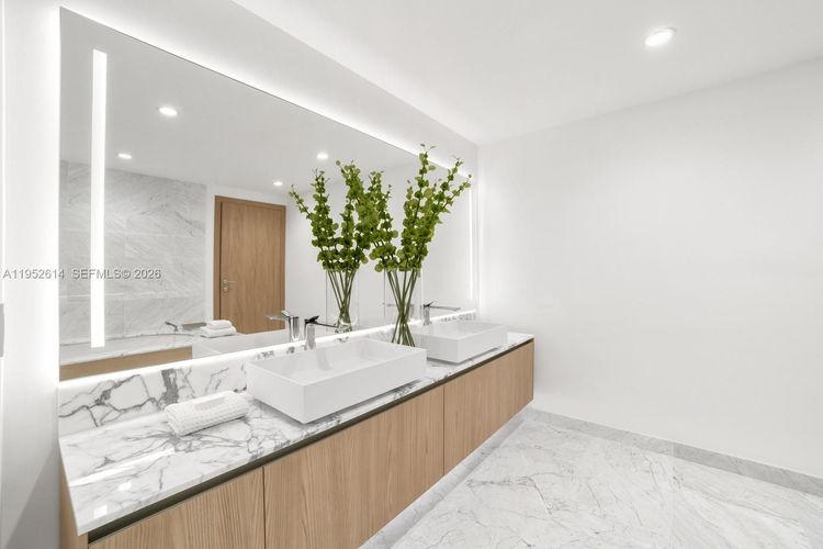 Onda Residences #701 image #14