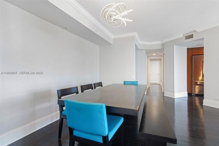 Courvoisier Courts #2103 image #18