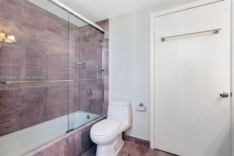 Courvoisier Courts #2103 image #23