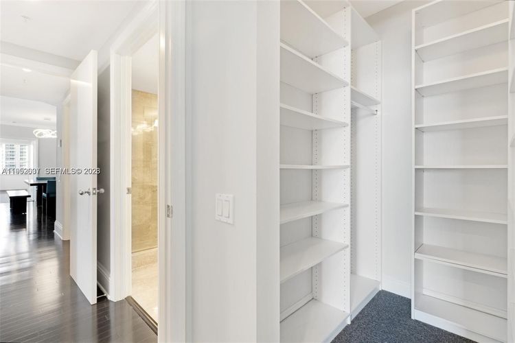 Courvoisier Courts #2103 image #32