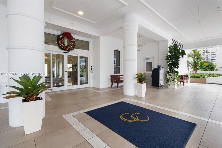 Courvoisier Courts #2103 image #34