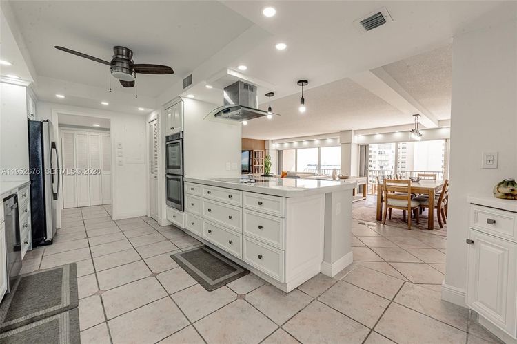 Cricket Club Miami #909 image #14