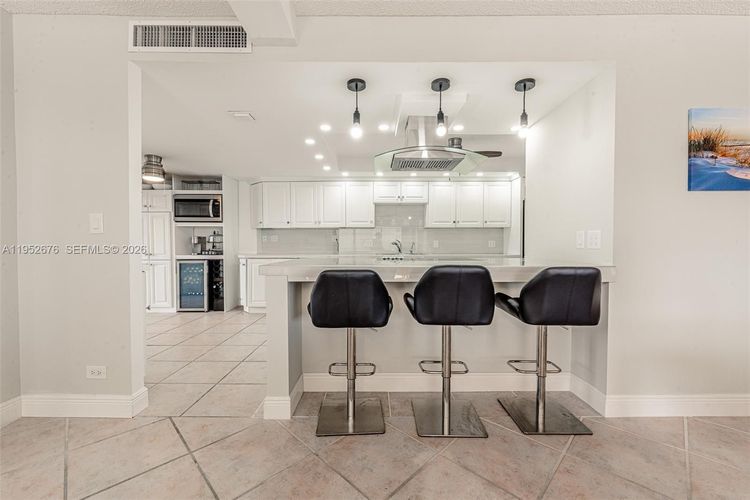 Cricket Club Miami #909 image #20