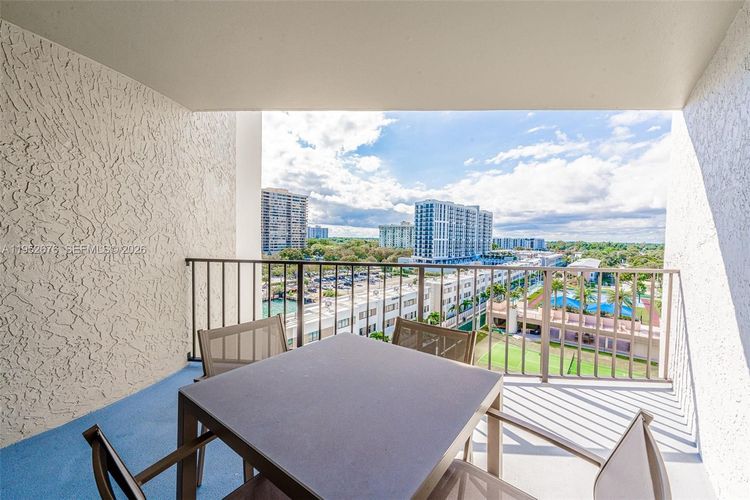 Cricket Club Miami #909 image #27