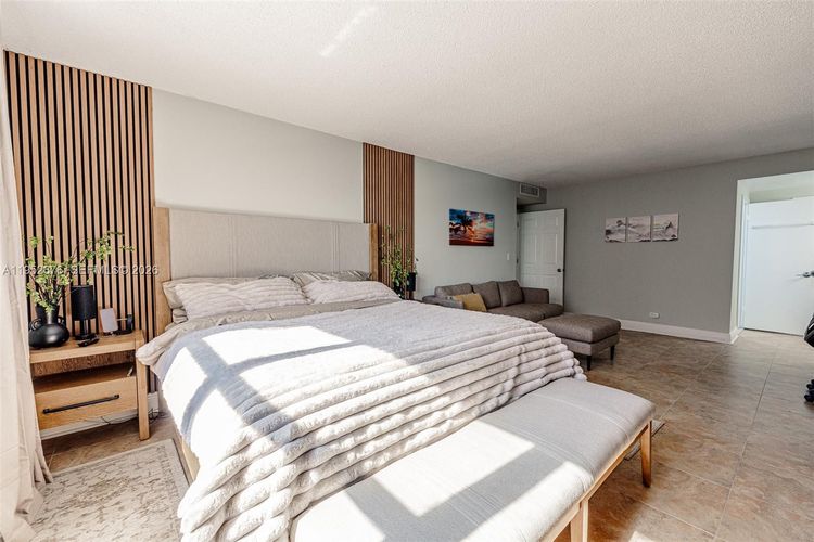 Cricket Club Miami #909 image #33