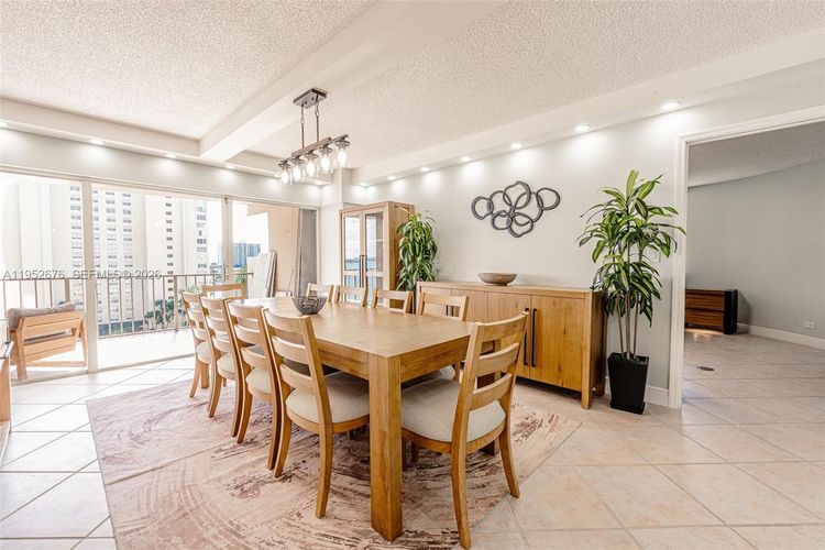 Cricket Club Miami #909 image #8