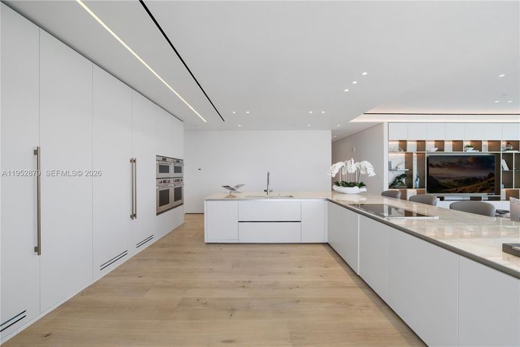 Oceana Bal Harbour #2701 image #11