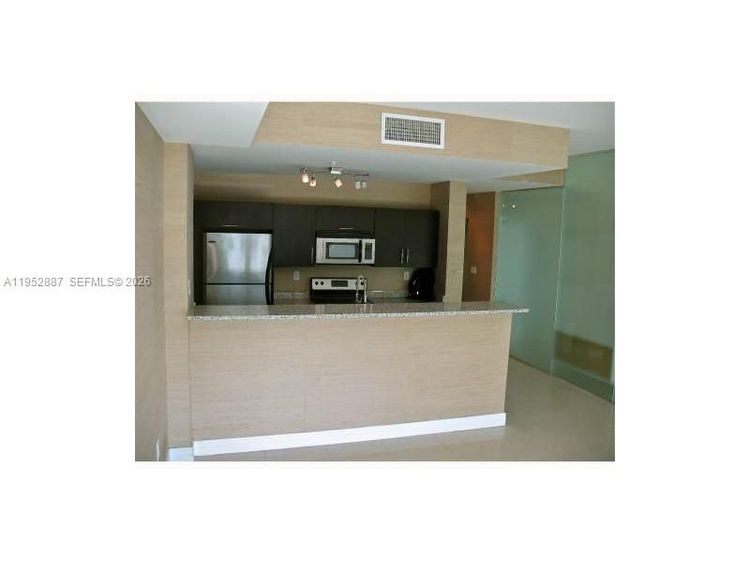 Lofts in the Grove #303 image #10