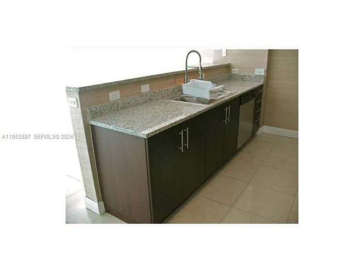 Lofts in the Grove #303 image #12