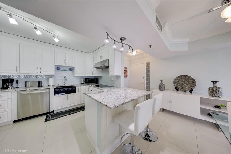 Marbella #503 image #10