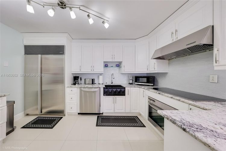 Marbella #503 image #12