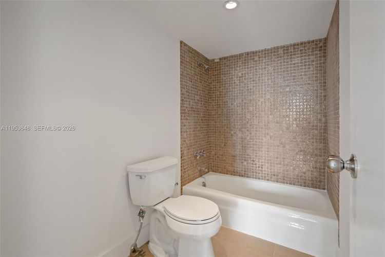 Brickell Bay Club #2710 image #9