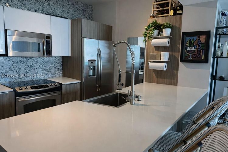 The Plaza on Brickell South #3304 image #6