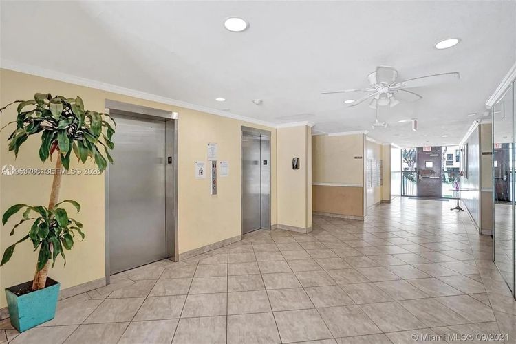 Avila Condo #416 image #10
